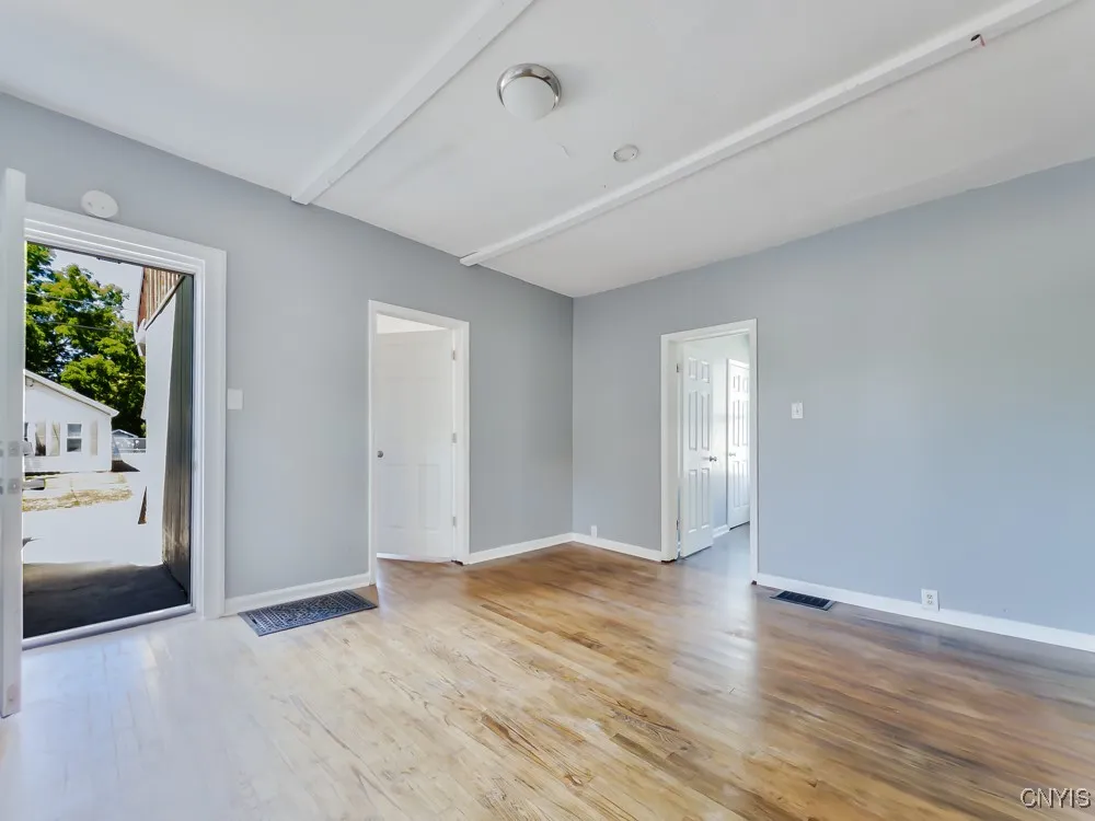 106 Culbert Street, Syracuse, New York 13208, Syracuse, New York 13208, 12 Bedrooms Bedrooms, ,4 BathroomsBathrooms,Residential,For Sale,106 Culbert Street, Syracuse, New York 13208,S1625472