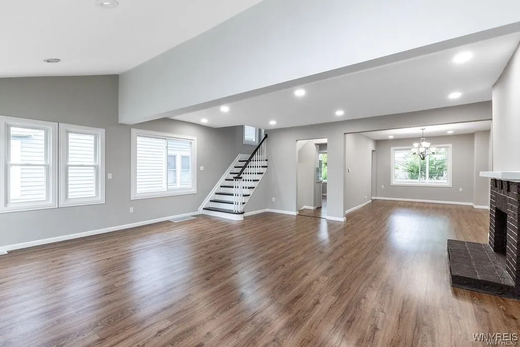 52 Hawthorne Avenue, Tonawanda, New York 14223, Tonawanda, New York 14223, 3 Bedrooms Bedrooms, 6 Rooms Rooms,2 BathroomsBathrooms,Residential Lease,For Rent,52 Hawthorne Avenue, Tonawanda, New York 14223,B1625526