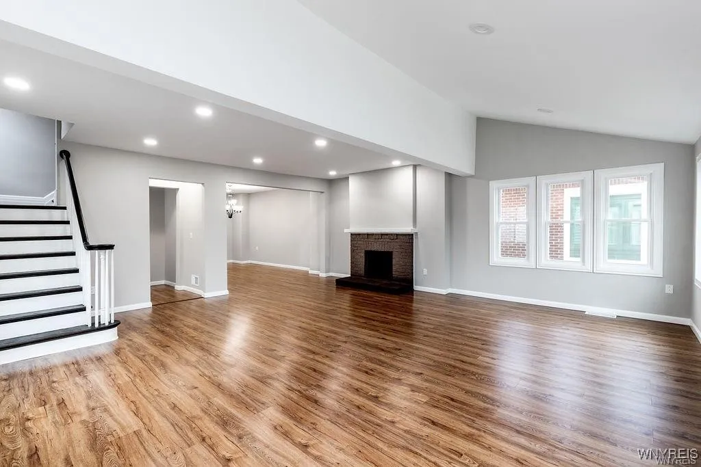 52 Hawthorne Avenue, Tonawanda, New York 14223, Tonawanda, New York 14223, 3 Bedrooms Bedrooms, 6 Rooms Rooms,2 BathroomsBathrooms,Residential Lease,For Rent,52 Hawthorne Avenue, Tonawanda, New York 14223,B1625526