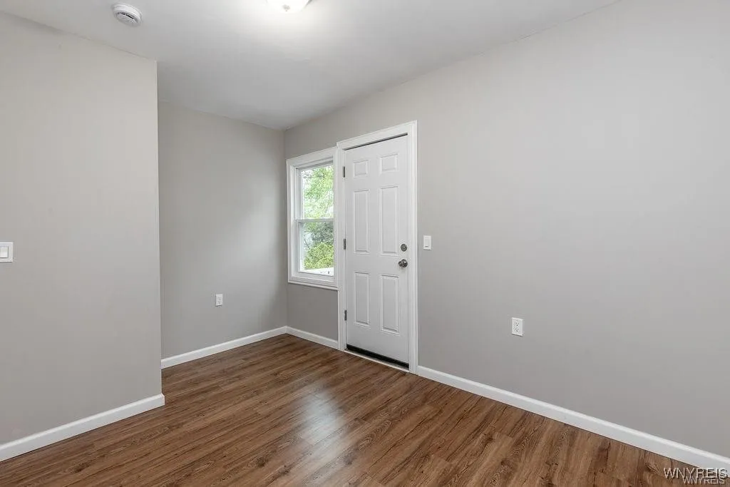 52 Hawthorne Avenue, Tonawanda, New York 14223, Tonawanda, New York 14223, 3 Bedrooms Bedrooms, 6 Rooms Rooms,2 BathroomsBathrooms,Residential Lease,For Rent,52 Hawthorne Avenue, Tonawanda, New York 14223,B1625526