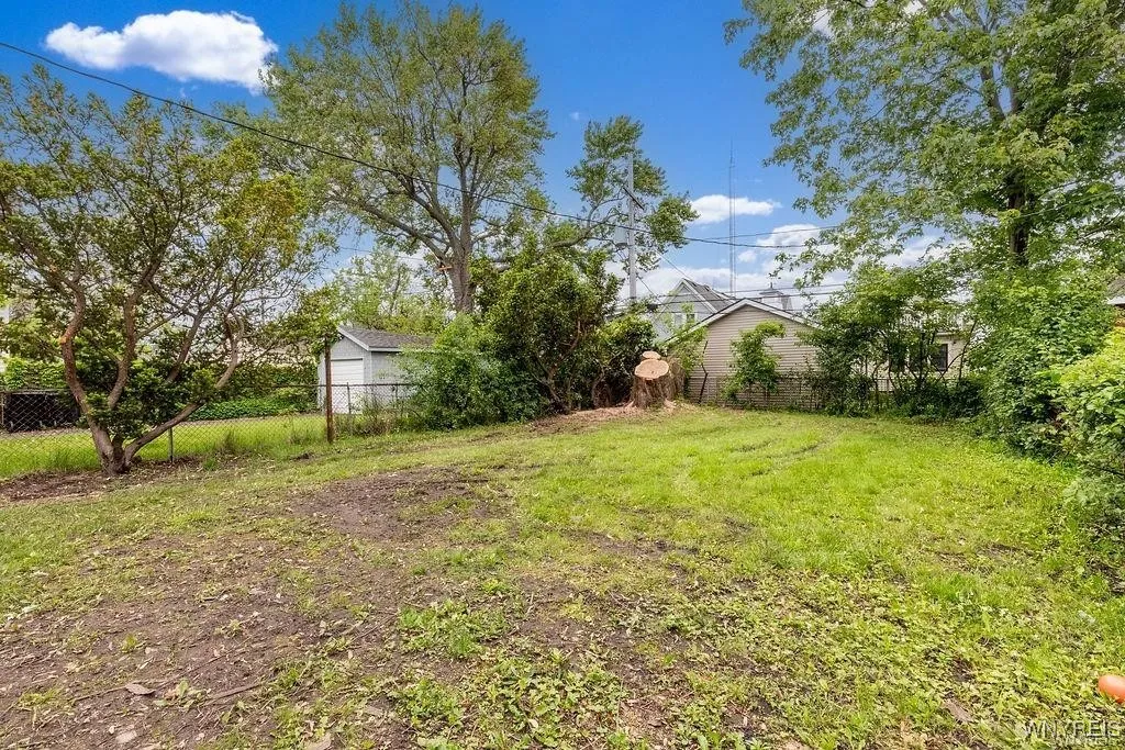52 Hawthorne Avenue, Tonawanda, New York 14223, Tonawanda, New York 14223, 3 Bedrooms Bedrooms, 6 Rooms Rooms,2 BathroomsBathrooms,Residential Lease,For Rent,52 Hawthorne Avenue, Tonawanda, New York 14223,B1625526