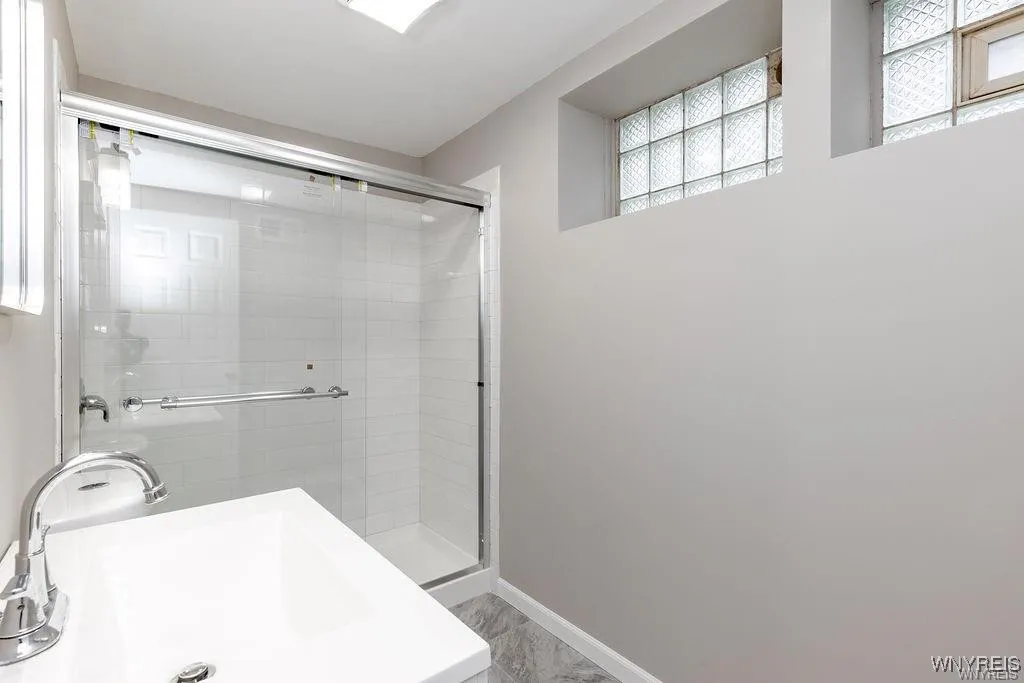 52 Hawthorne Avenue, Tonawanda, New York 14223, Tonawanda, New York 14223, 3 Bedrooms Bedrooms, 6 Rooms Rooms,2 BathroomsBathrooms,Residential Lease,For Rent,52 Hawthorne Avenue, Tonawanda, New York 14223,B1625526