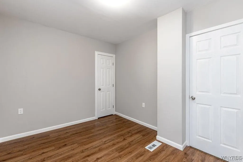 52 Hawthorne Avenue, Tonawanda, New York 14223, Tonawanda, New York 14223, 3 Bedrooms Bedrooms, 6 Rooms Rooms,2 BathroomsBathrooms,Residential Lease,For Rent,52 Hawthorne Avenue, Tonawanda, New York 14223,B1625526