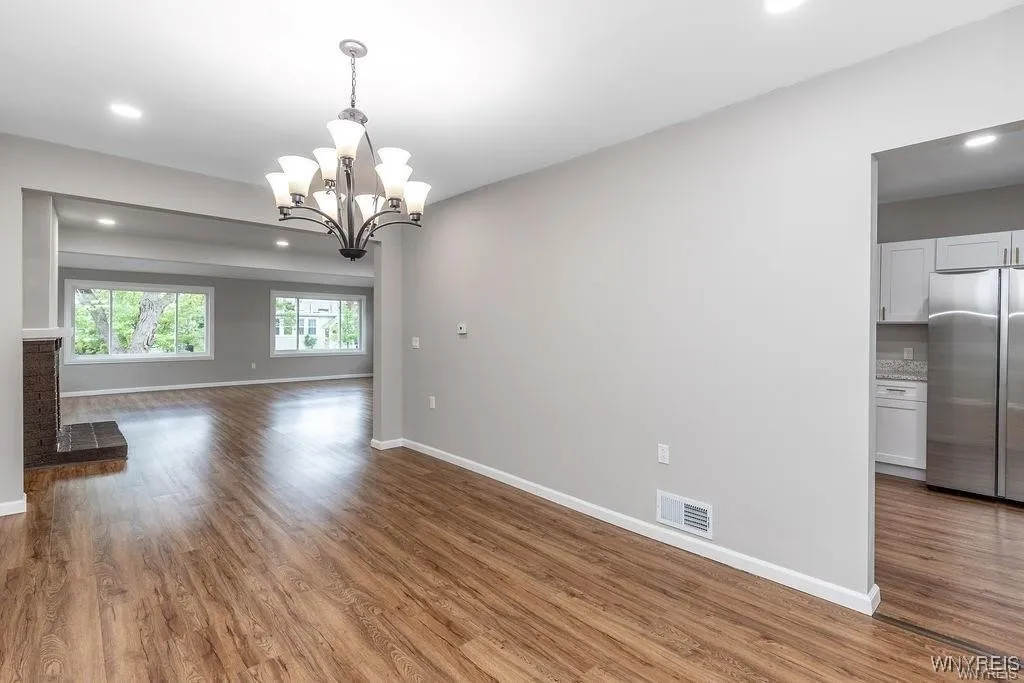 52 Hawthorne Avenue, Tonawanda, New York 14223, Tonawanda, New York 14223, 3 Bedrooms Bedrooms, 6 Rooms Rooms,2 BathroomsBathrooms,Residential Lease,For Rent,52 Hawthorne Avenue, Tonawanda, New York 14223,B1625526