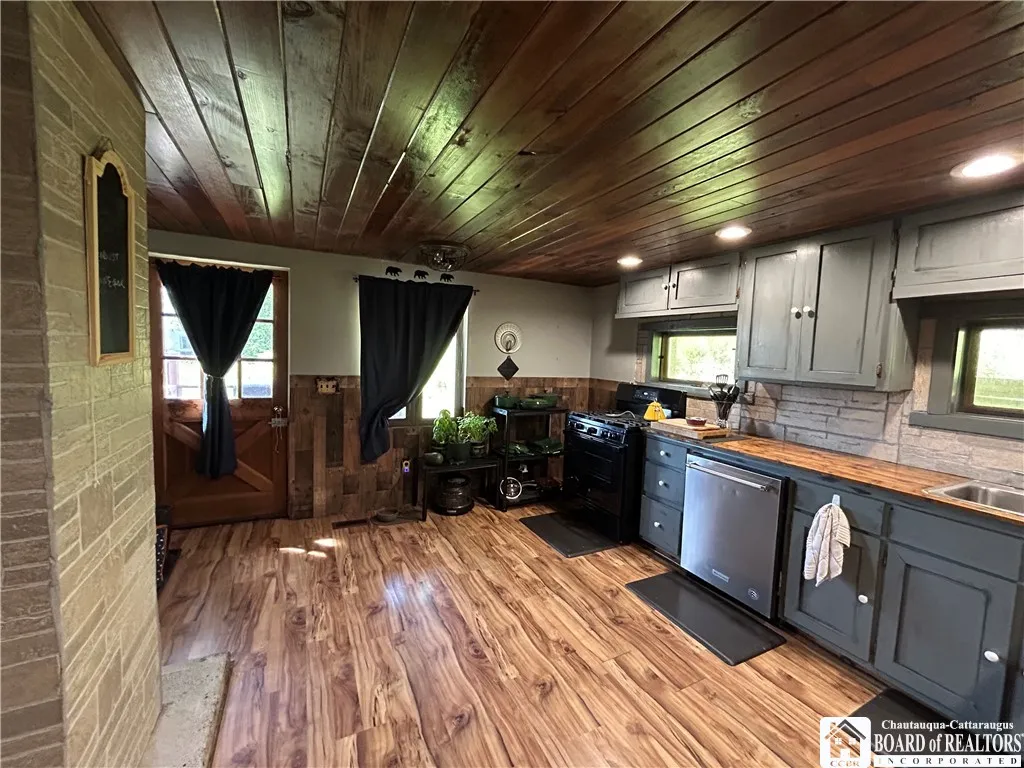 256 Bragg Road, Carroll, New York 14738, Carroll, New York 14738, 2 Bedrooms Bedrooms, 5 Rooms Rooms,2 BathroomsBathrooms,Residential,For Sale,256 Bragg Road, Carroll, New York 14738,R1623918