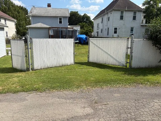 478 Roe Avenue, Elmira City, New York 14901, Elmira City, New York 14901, 3 Bedrooms Bedrooms, 6 Rooms Rooms,1 BathroomBathrooms,Residential,For Sale,478 Roe Avenue, Elmira City, New York 14901,R1625553