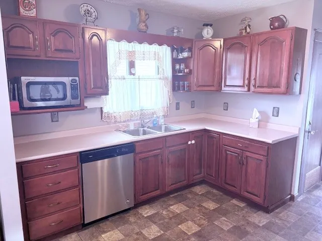 478 Roe Avenue, Elmira City, New York 14901, Elmira City, New York 14901, 3 Bedrooms Bedrooms, 6 Rooms Rooms,1 BathroomBathrooms,Residential,For Sale,478 Roe Avenue, Elmira City, New York 14901,R1625553