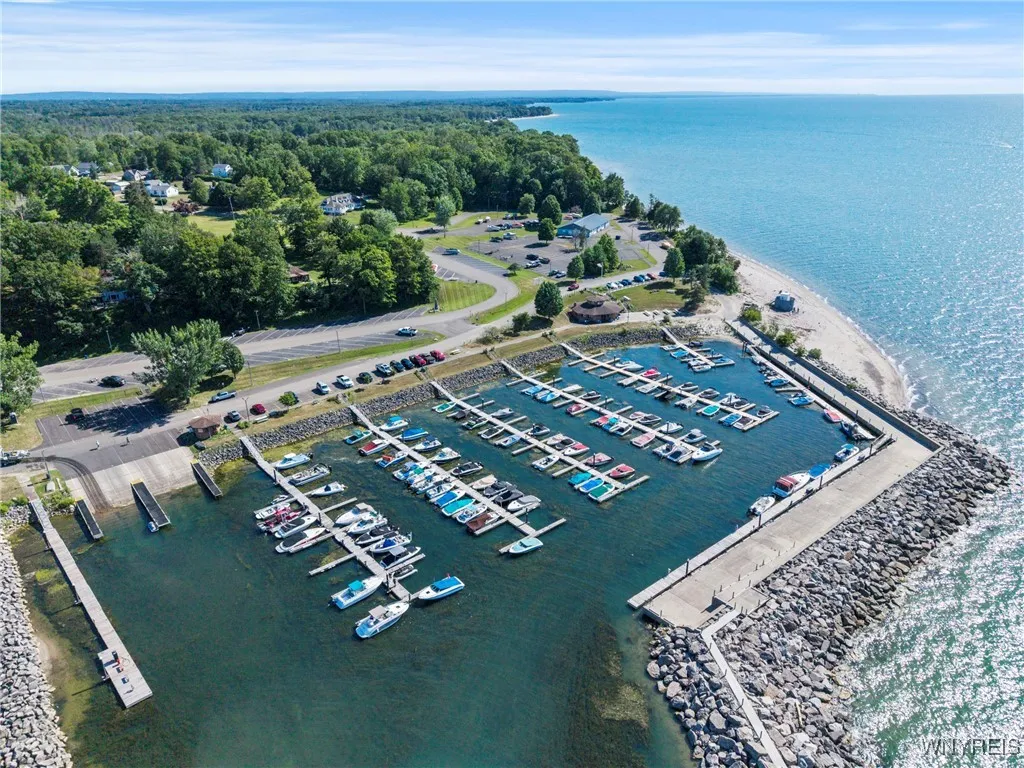 855 Sturgeon Point Road, Evans, New York 14047, Evans, New York 14047, 6 Bedrooms Bedrooms, 30 Rooms Rooms,7 BathroomsBathrooms,Residential,For Sale,855 Sturgeon Point Road, Evans, New York 14047,B1624983