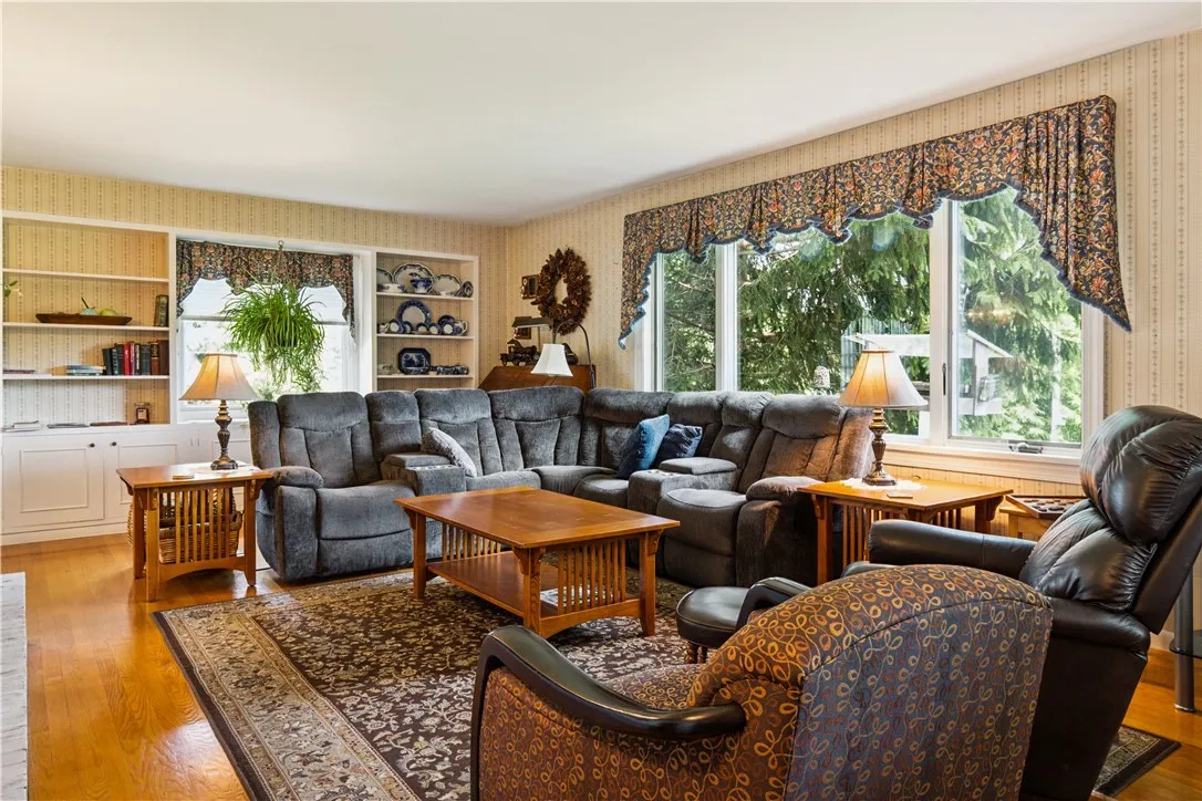 2666 Himrod Road, Milo, New York 14527, Milo, New York 14527, 4 Bedrooms Bedrooms, 11 Rooms Rooms,2 BathroomsBathrooms,Residential,Closed,2666 Himrod Road, Milo, New York 14527,0,R1624638