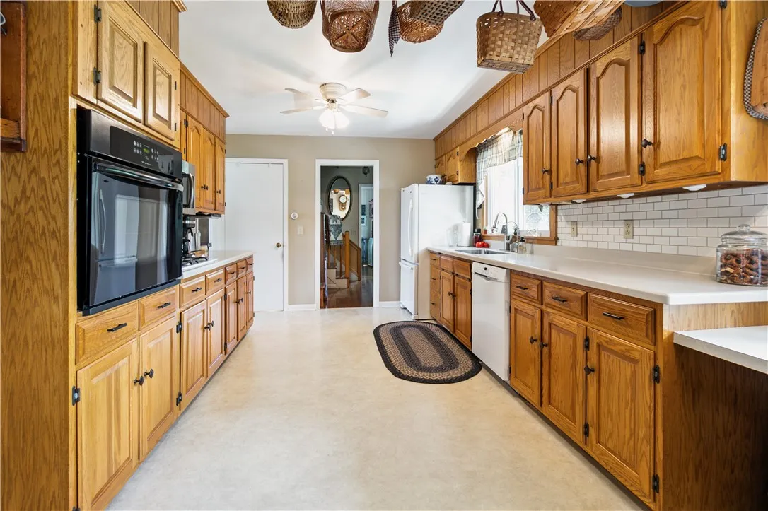 2666 Himrod Road, Milo, New York 14527, Milo, New York 14527, 4 Bedrooms Bedrooms, 11 Rooms Rooms,2 BathroomsBathrooms,Residential,Closed,2666 Himrod Road, Milo, New York 14527,0,R1624638