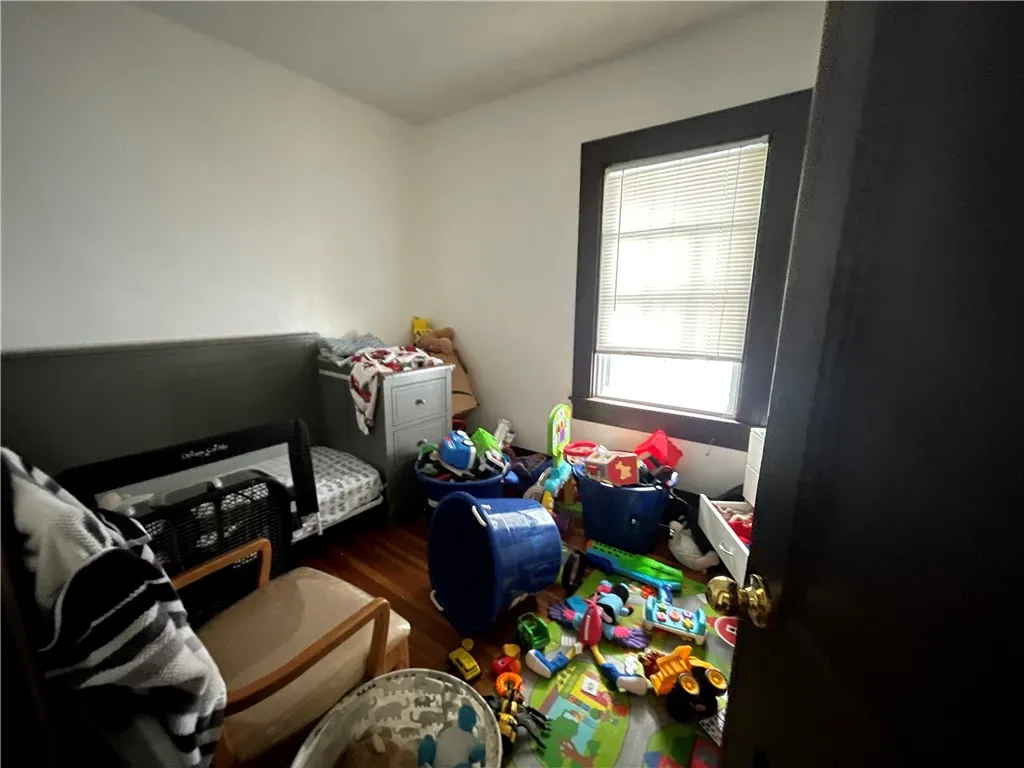 145 Hamilton Street 143, Rochester, New York 14620, Rochester, New York 14620, 6 Bedrooms Bedrooms, ,2 BathroomsBathrooms,Residential,For Sale,145 Hamilton Street 143, Rochester, New York 14620,R1624611