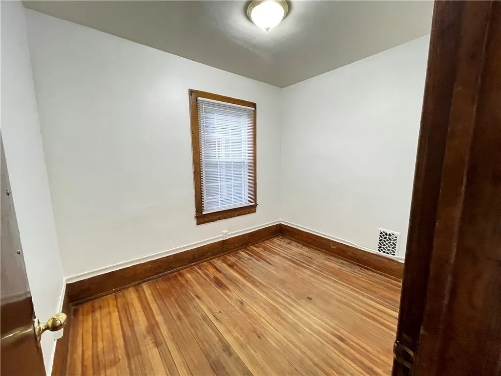 145 Hamilton Street 143, Rochester, New York 14620, Rochester, New York 14620, 6 Bedrooms Bedrooms, ,2 BathroomsBathrooms,Residential,For Sale,145 Hamilton Street 143, Rochester, New York 14620,R1624611
