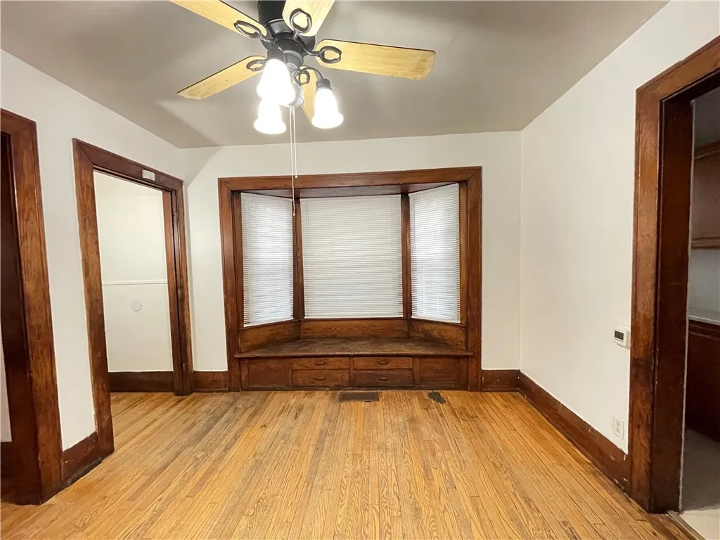 145 Hamilton Street 143, Rochester, New York 14620, Rochester, New York 14620, 6 Bedrooms Bedrooms, ,2 BathroomsBathrooms,Residential,For Sale,145 Hamilton Street 143, Rochester, New York 14620,R1624611