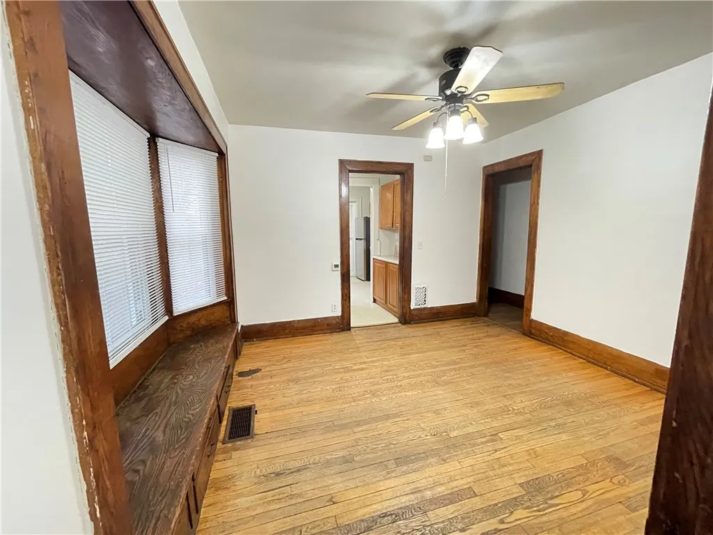 145 Hamilton Street 143, Rochester, New York 14620, Rochester, New York 14620, 6 Bedrooms Bedrooms, ,2 BathroomsBathrooms,Residential,For Sale,145 Hamilton Street 143, Rochester, New York 14620,R1624611