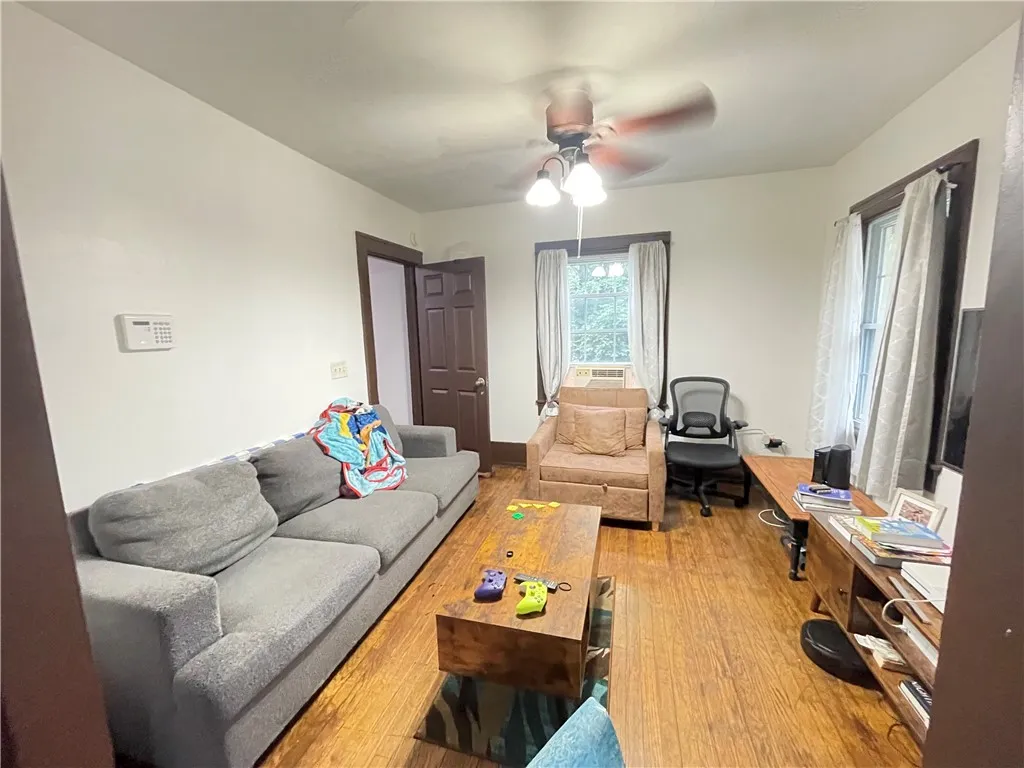 145 Hamilton Street 143, Rochester, New York 14620, Rochester, New York 14620, 6 Bedrooms Bedrooms, ,2 BathroomsBathrooms,Residential,For Sale,145 Hamilton Street 143, Rochester, New York 14620,R1624611