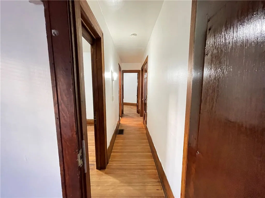 145 Hamilton Street 143, Rochester, New York 14620, Rochester, New York 14620, 6 Bedrooms Bedrooms, ,2 BathroomsBathrooms,Residential,For Sale,145 Hamilton Street 143, Rochester, New York 14620,R1624611