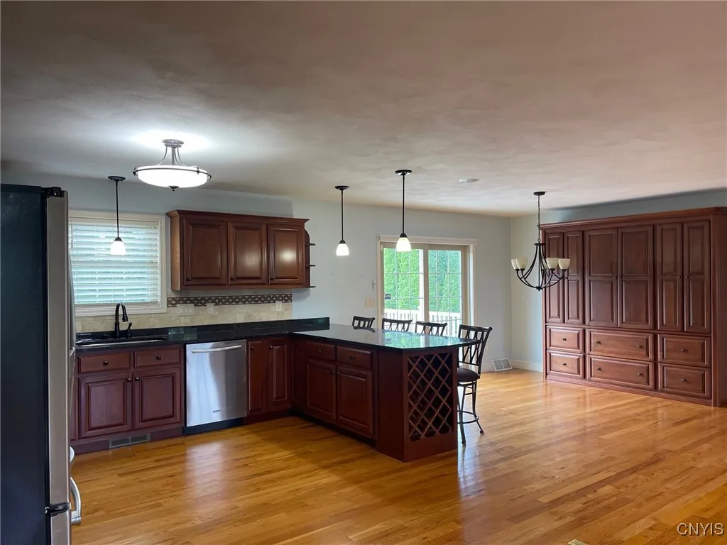 124 Willow Tree Terrace, Oneida, New York 13421, Oneida, New York 13421, 3 Bedrooms Bedrooms, 8 Rooms Rooms,2 BathroomsBathrooms,Residential,Closed,124 Willow Tree Terrace, Oneida, New York 13421,0,S1625022