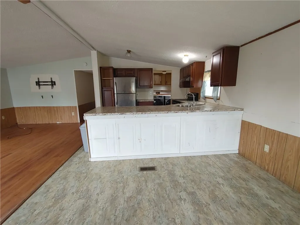 352 Sandy Brook Drive, Hamlin, New York 14464, Hamlin, New York 14464, 3 Bedrooms Bedrooms, 5 Rooms Rooms,2 BathroomsBathrooms,Residential,Closed,352 Sandy Brook Drive, Hamlin, New York 14464,0,R1625490