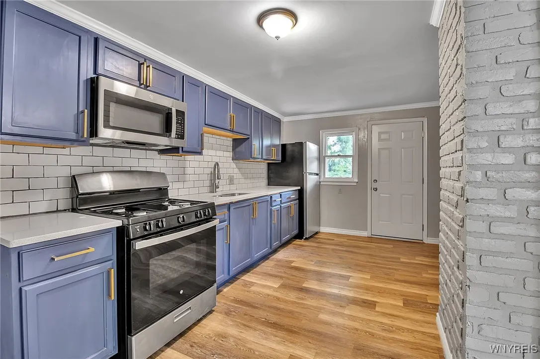 106 Gallatin Avenue, Buffalo, New York 14207, Buffalo, New York 14207, 3 Bedrooms Bedrooms, 6 Rooms Rooms,1 BathroomBathrooms,Residential,For Sale,106 Gallatin Avenue, Buffalo, New York 14207,B1624905