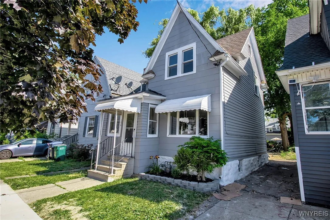 106 Gallatin Avenue, Buffalo, New York 14207, Buffalo, New York 14207, 3 Bedrooms Bedrooms, 6 Rooms Rooms,1 BathroomBathrooms,Residential,For Sale,106 Gallatin Avenue, Buffalo, New York 14207,B1624905