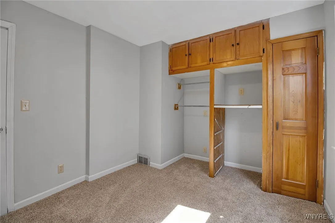106 Gallatin Avenue, Buffalo, New York 14207, Buffalo, New York 14207, 3 Bedrooms Bedrooms, 6 Rooms Rooms,1 BathroomBathrooms,Residential,For Sale,106 Gallatin Avenue, Buffalo, New York 14207,B1624905