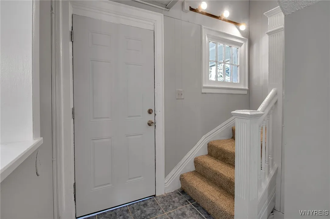 106 Gallatin Avenue, Buffalo, New York 14207, Buffalo, New York 14207, 3 Bedrooms Bedrooms, 6 Rooms Rooms,1 BathroomBathrooms,Residential,For Sale,106 Gallatin Avenue, Buffalo, New York 14207,B1624905