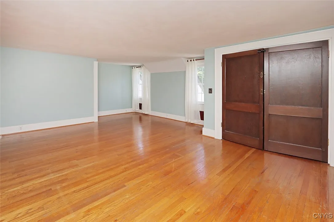 211 Collin Avenue, Manlius, New York 13066, Manlius, New York 13066, 5 Bedrooms Bedrooms, 11 Rooms Rooms,3 BathroomsBathrooms,Residential,For Sale,211 Collin Avenue, Manlius, New York 13066,S1625244