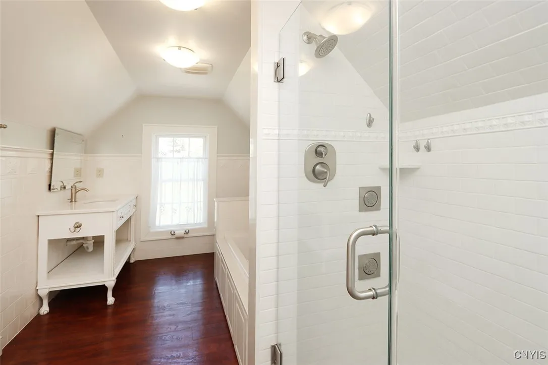 211 Collin Avenue, Manlius, New York 13066, Manlius, New York 13066, 5 Bedrooms Bedrooms, 11 Rooms Rooms,3 BathroomsBathrooms,Residential,For Sale,211 Collin Avenue, Manlius, New York 13066,S1625244