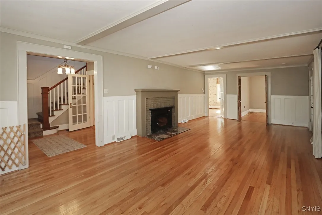 211 Collin Avenue, Manlius, New York 13066, Manlius, New York 13066, 5 Bedrooms Bedrooms, 11 Rooms Rooms,3 BathroomsBathrooms,Residential,For Sale,211 Collin Avenue, Manlius, New York 13066,S1625244