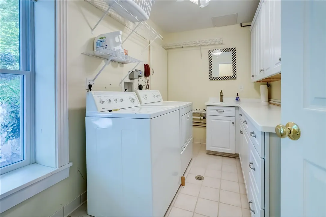 4535 Davidsons Landing Drive, Canandaigua Town, Ne, Canandaigua Town, New York 14424, 8 Bedrooms Bedrooms, 12 Rooms Rooms,4 BathroomsBathrooms,Residential,For Sale,4535 Davidsons Landing Drive, Canandaigua Town, Ne,R1623082