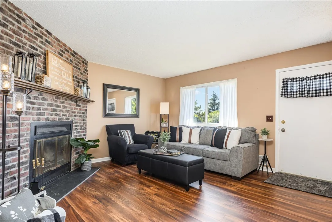 124 Surrey Hill Way, Henrietta, New York 14623, Henrietta, New York 14623, 2 Bedrooms Bedrooms, 5 Rooms Rooms,1 BathroomBathrooms,Residential,For Sale,124 Surrey Hill Way, Henrietta, New York 14623,R1621515
