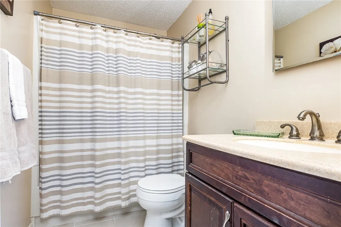 124 Surrey Hill Way, Henrietta, New York 14623, Henrietta, New York 14623, 2 Bedrooms Bedrooms, 5 Rooms Rooms,1 BathroomBathrooms,Residential,For Sale,124 Surrey Hill Way, Henrietta, New York 14623,R1621515