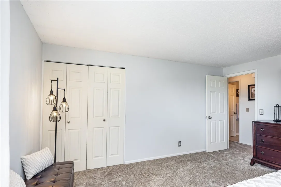 124 Surrey Hill Way, Henrietta, New York 14623, Henrietta, New York 14623, 2 Bedrooms Bedrooms, 5 Rooms Rooms,1 BathroomBathrooms,Residential,For Sale,124 Surrey Hill Way, Henrietta, New York 14623,R1621515