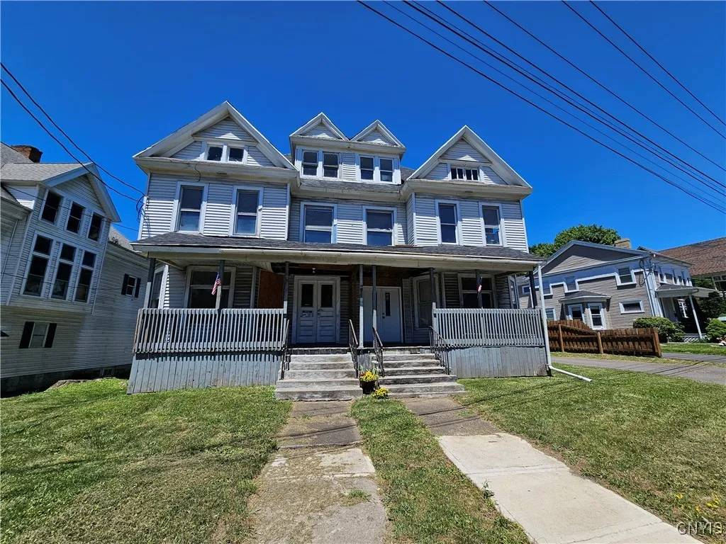37 Arterial West, Auburn, New York 13021, Auburn, New York 13021, ,Commercial Sale,For Sale,37 Arterial West, Auburn, New York 13021,S1625199