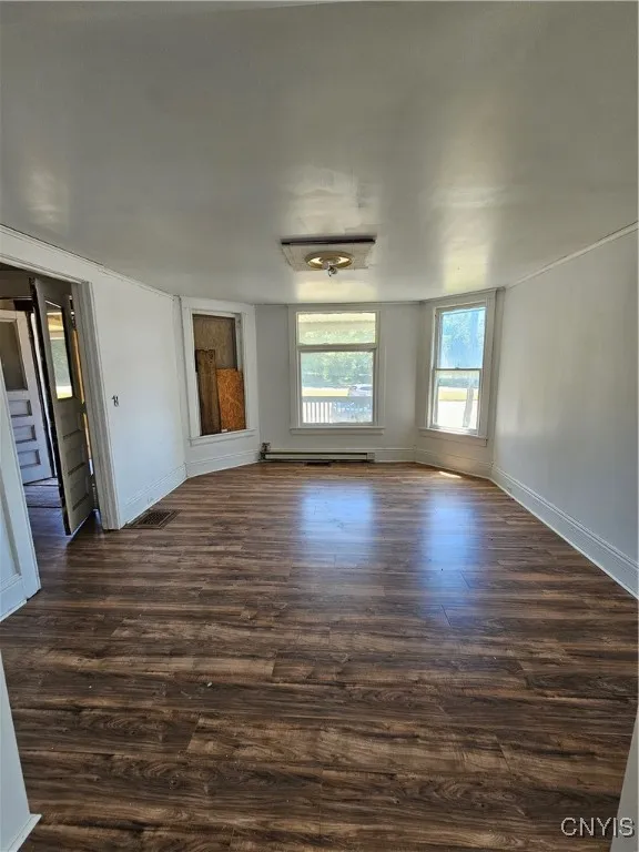 37 Arterial West, Auburn, New York 13021, Auburn, New York 13021, 7 Bedrooms Bedrooms, ,Multi Family,For Sale,37 Arterial West, Auburn, New York 13021,S1625420