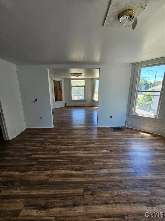 37 Arterial West, Auburn, New York 13021, Auburn, New York 13021, 7 Bedrooms Bedrooms, ,Multi Family,For Sale,37 Arterial West, Auburn, New York 13021,S1625420