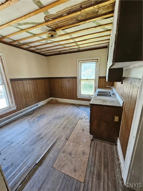 37 Arterial West, Auburn, New York 13021, Auburn, New York 13021, 7 Bedrooms Bedrooms, ,Multi Family,For Sale,37 Arterial West, Auburn, New York 13021,S1625420