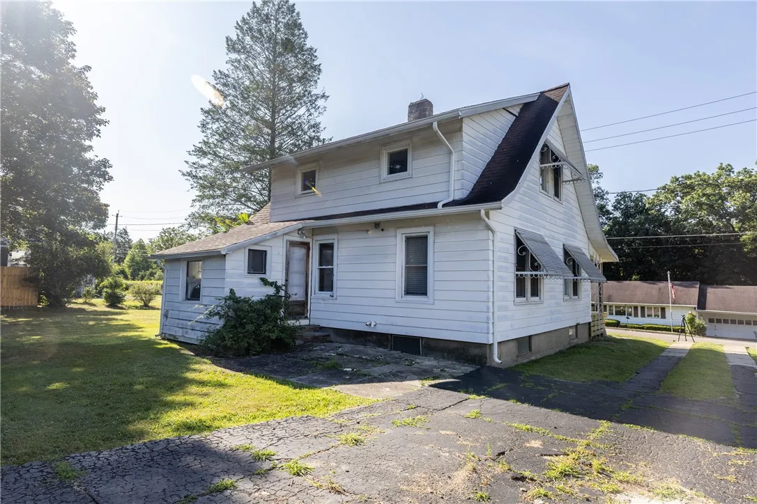 1244 West 1st Street, Elmira, New York 14905, Elmira, New York 14905, 2 Bedrooms Bedrooms, 7 Rooms Rooms,Residential,For Sale,1244 West 1st Street, Elmira, New York 14905,R1625068