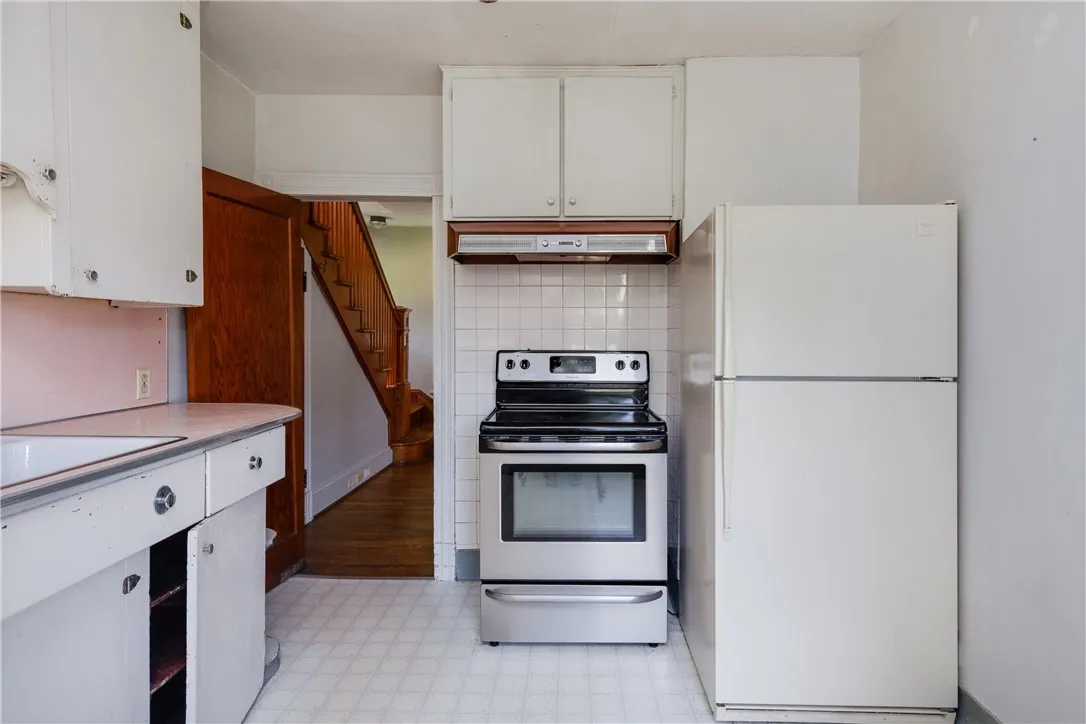 1244 West 1st Street, Elmira, New York 14905, Elmira, New York 14905, 2 Bedrooms Bedrooms, 7 Rooms Rooms,Residential,For Sale,1244 West 1st Street, Elmira, New York 14905,R1625068