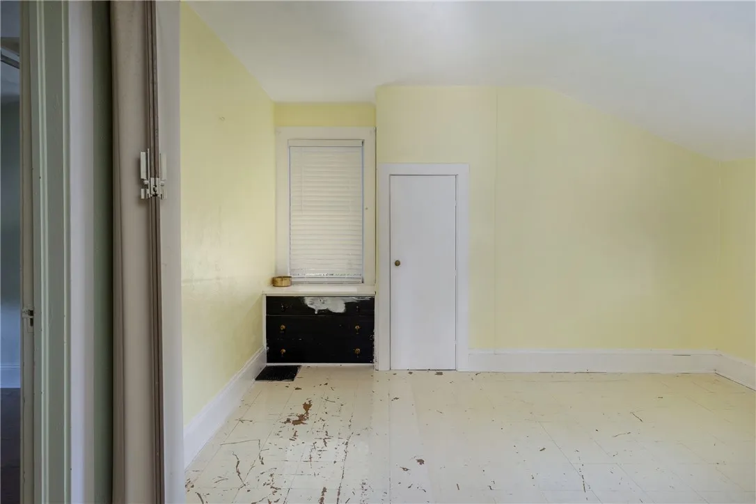 1244 West 1st Street, Elmira, New York 14905, Elmira, New York 14905, 2 Bedrooms Bedrooms, 7 Rooms Rooms,Residential,For Sale,1244 West 1st Street, Elmira, New York 14905,R1625068