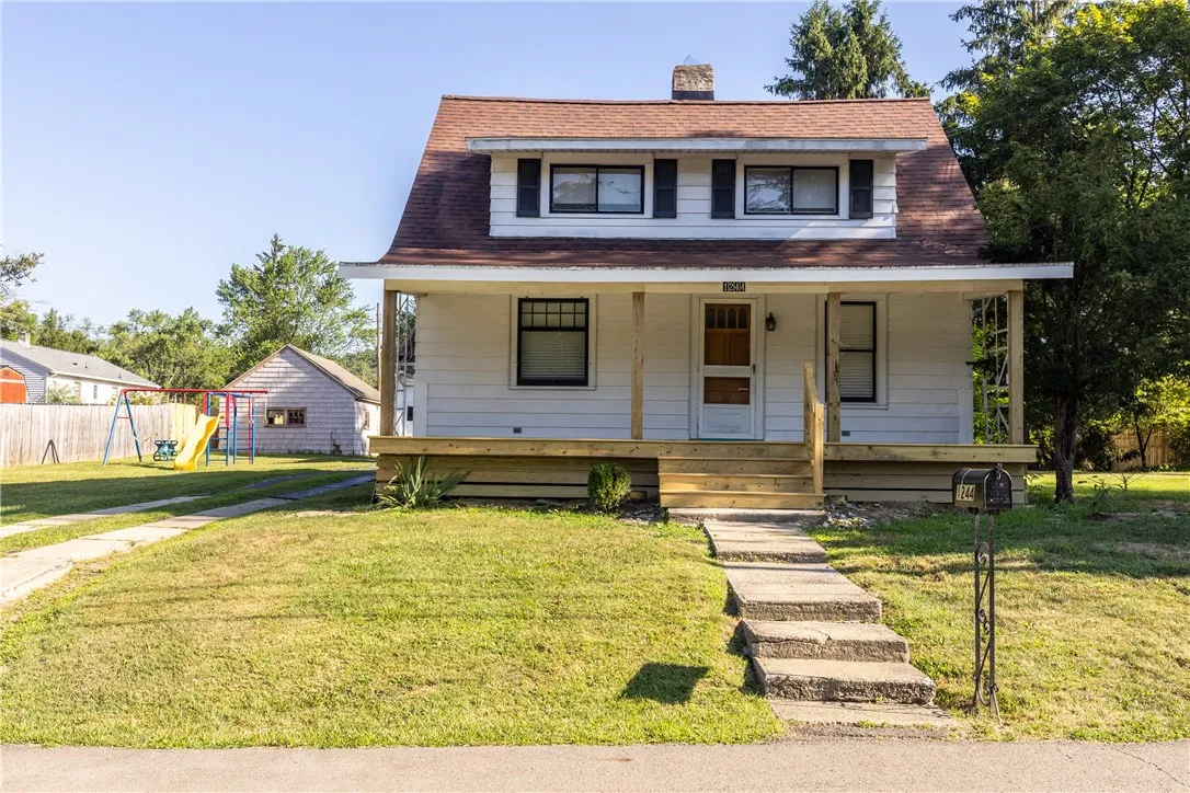 1244 West 1st Street, Elmira, New York 14905, Elmira, New York 14905, 2 Bedrooms Bedrooms, 7 Rooms Rooms,Residential,For Sale,1244 West 1st Street, Elmira, New York 14905,R1625068
