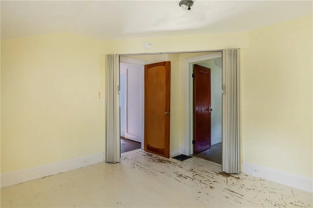 1244 West 1st Street, Elmira, New York 14905, Elmira, New York 14905, 2 Bedrooms Bedrooms, 7 Rooms Rooms,Residential,For Sale,1244 West 1st Street, Elmira, New York 14905,R1625068