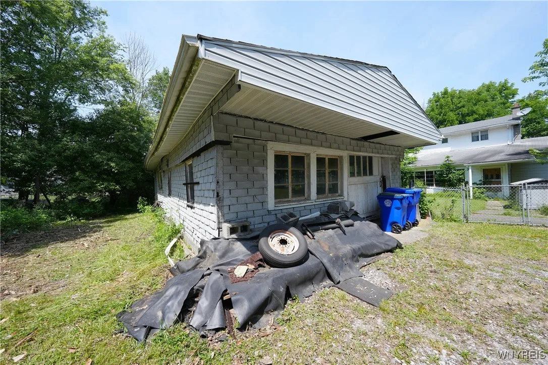 1077 Seneca Creek Road, West Seneca, New York 1422, West Seneca, New York 14224, ,Commercial Sale,For Sale,1077 Seneca Creek Road, West Seneca, New York 1422,B1625591