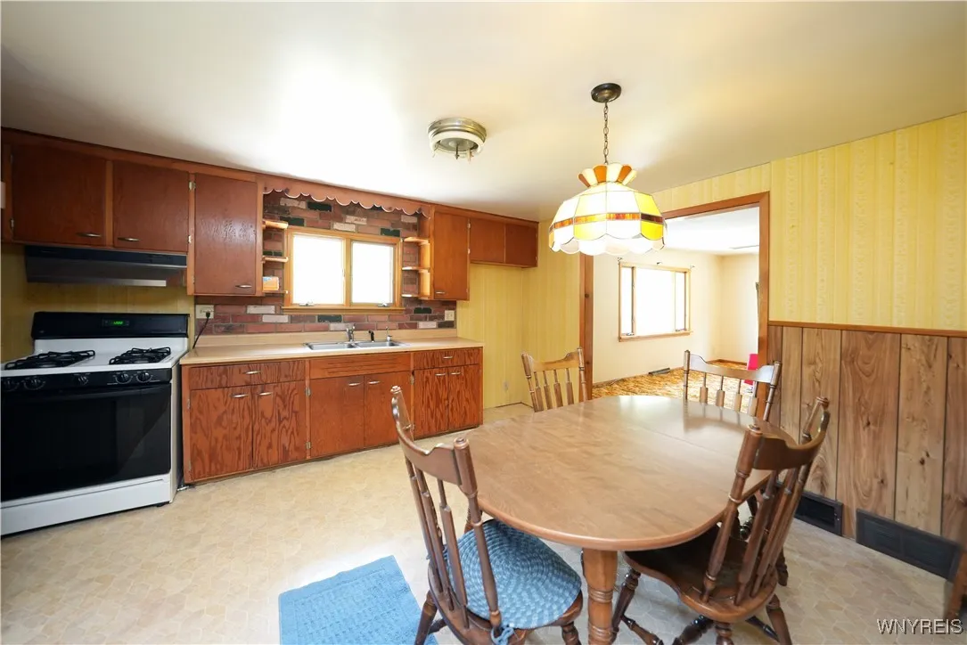 1077 Seneca Creek Road, West Seneca, New York 1422, West Seneca, New York 14224, ,Commercial Sale,For Sale,1077 Seneca Creek Road, West Seneca, New York 1422,B1625591