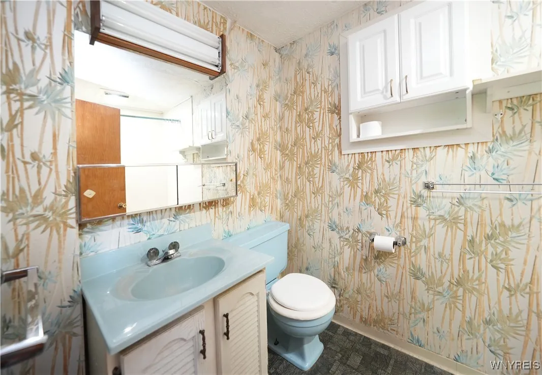 1077 Seneca Creek Road, West Seneca, New York 1422, West Seneca, New York 14224, ,Commercial Sale,For Sale,1077 Seneca Creek Road, West Seneca, New York 1422,B1625591