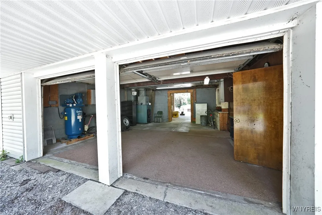 1077 Seneca Creek Road, West Seneca, New York 1422, West Seneca, New York 14224, ,Commercial Sale,For Sale,1077 Seneca Creek Road, West Seneca, New York 1422,B1625591