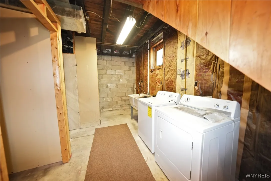 1077 Seneca Creek Road, West Seneca, New York 1422, West Seneca, New York 14224, ,Commercial Sale,For Sale,1077 Seneca Creek Road, West Seneca, New York 1422,B1625591