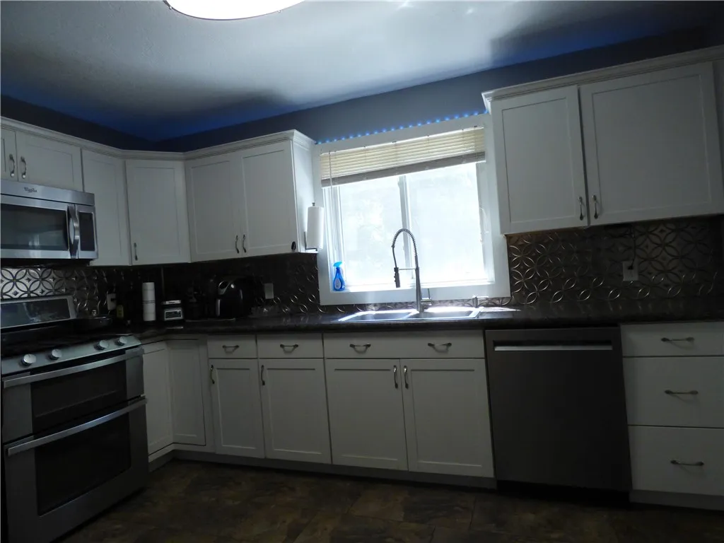 4891 West Ridge Road, Parma, New York 14559, Parma, New York 14559, 3 Bedrooms Bedrooms, 7 Rooms Rooms,1 BathroomBathrooms,Residential,For Sale,4891 West Ridge Road, Parma, New York 14559,R1625352