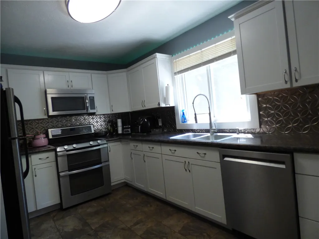 4891 West Ridge Road, Parma, New York 14559, Parma, New York 14559, 3 Bedrooms Bedrooms, 7 Rooms Rooms,1 BathroomBathrooms,Residential,For Sale,4891 West Ridge Road, Parma, New York 14559,R1625352