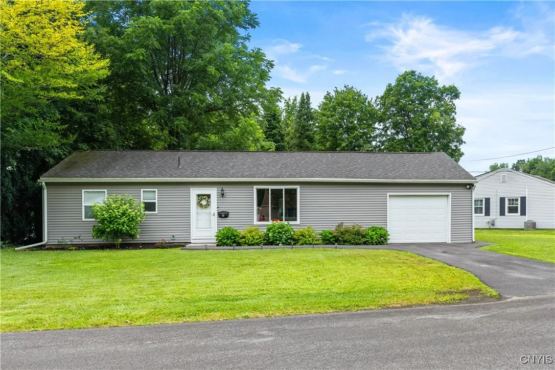 4 Oakdale Circle, Whitestown, New York 13492, Whitestown, New York 13492, 3 Bedrooms Bedrooms, 5 Rooms Rooms,1 BathroomBathrooms,Residential,For Sale,4 Oakdale Circle, Whitestown, New York 13492,S1625023